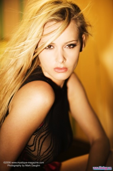 Zdenka Podkapova