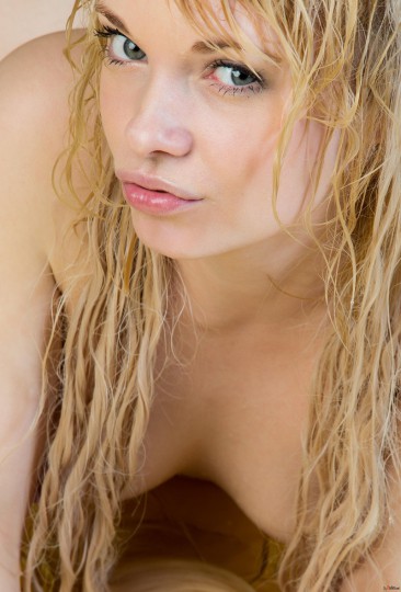 Feeona A