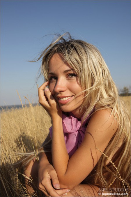 Natalia Volkova В ТРАВЕ