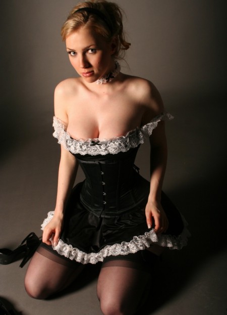 Ancilla Tilia Сексуальная горничная