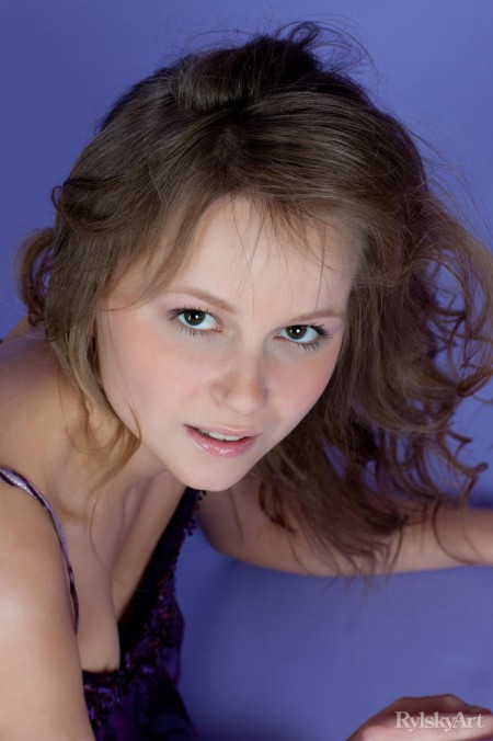 Alexandra D В оттенках фиолетового