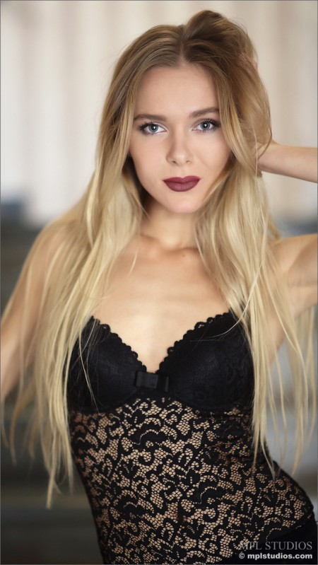 Karissa Diamond Выходя На Улицу