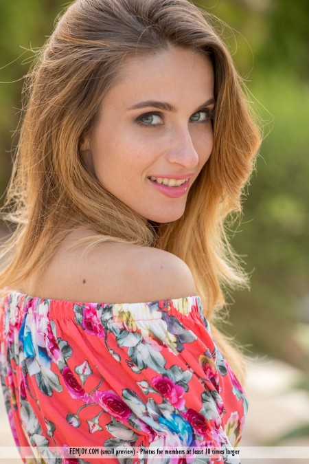 Cara Mell