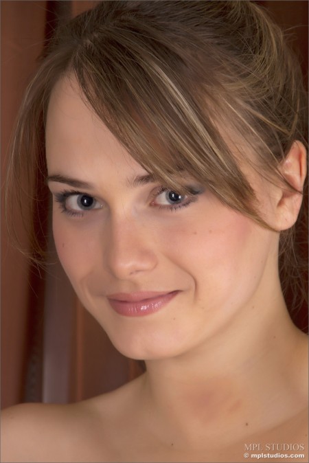 в чулках