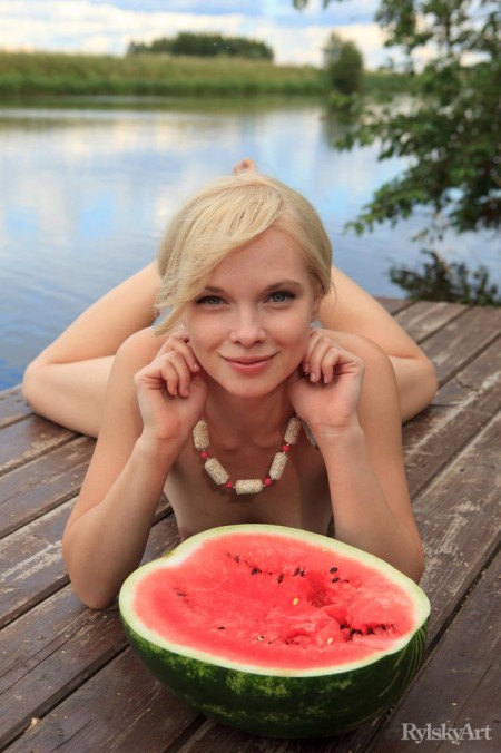 Feeona A Арбуз