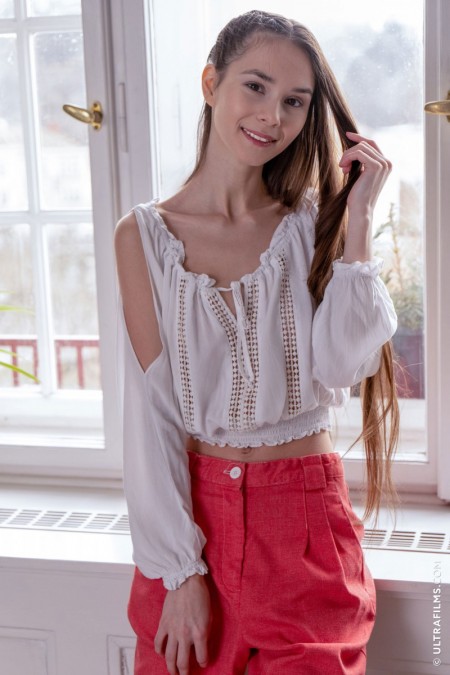 Leona Mia