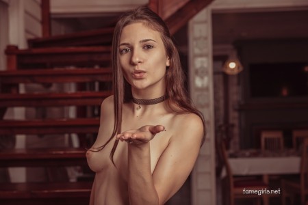 Katty F Дома Одна