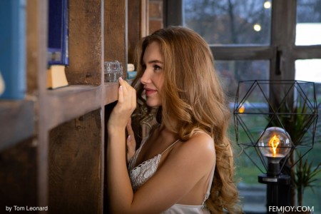 Mary Rock Заинтересованный Взгляд