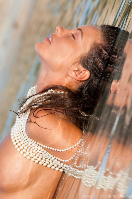 Kyla Cole На Пляже