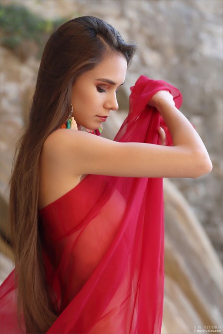 Leona Mia