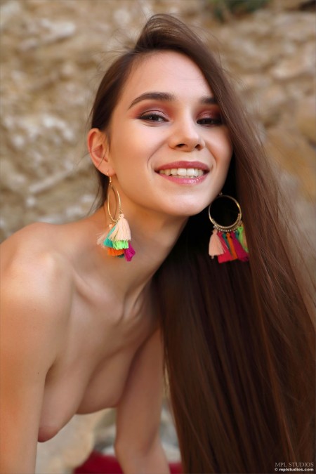 Leona Mia