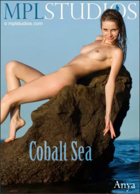 Кобальтовое море