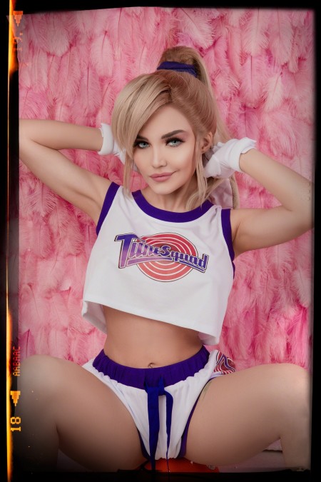 Kalinka Fox Косплей Лолы Банни