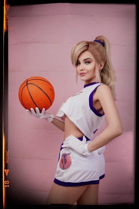 Kalinka Fox Косплей Лолы Банни