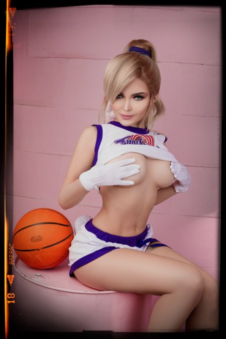 Kalinka Fox Косплей Лолы Банни