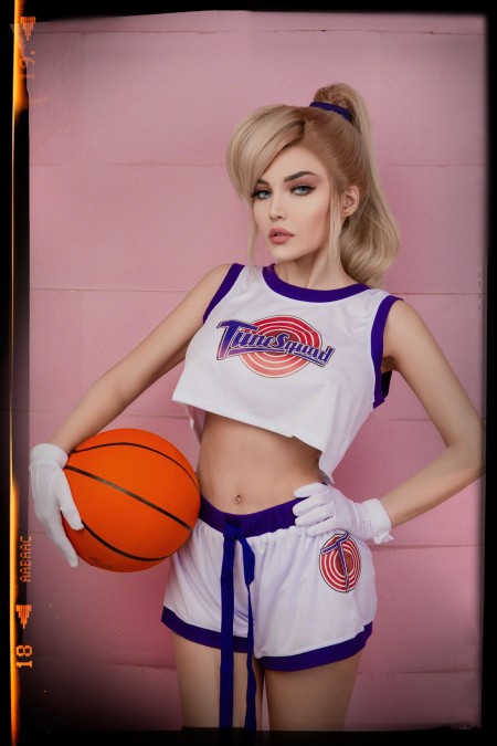 Kalinka Fox Косплей Лолы Банни