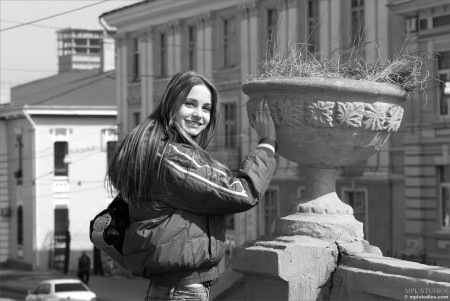 Anya A Открытка с края 8