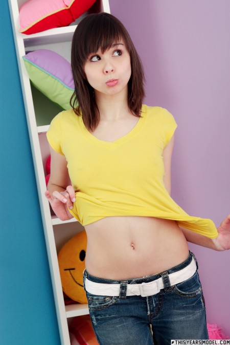 Ariel Rebel Обложка Модели