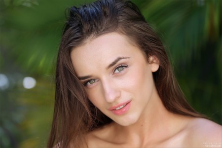 Gloria Sol Дивная