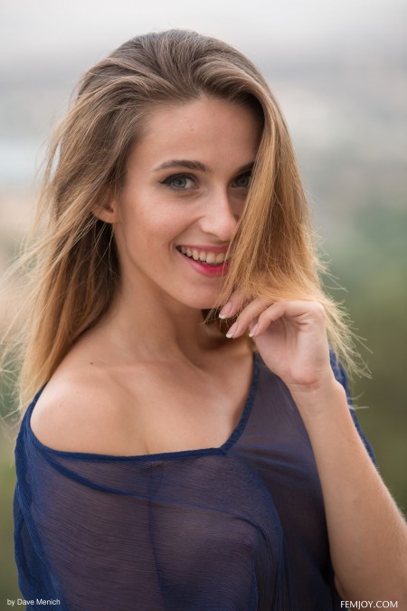Rena A Эксгибиционистка