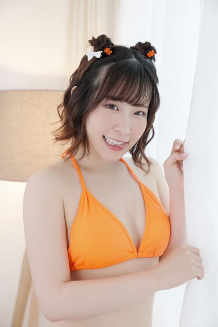 Hana Himesaki