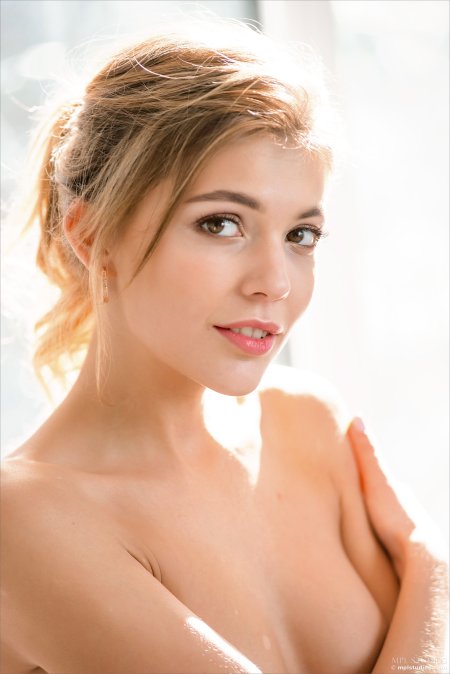 Kaitlin A Вся в