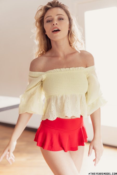 Alice Antoinette Долой Её Блузку
