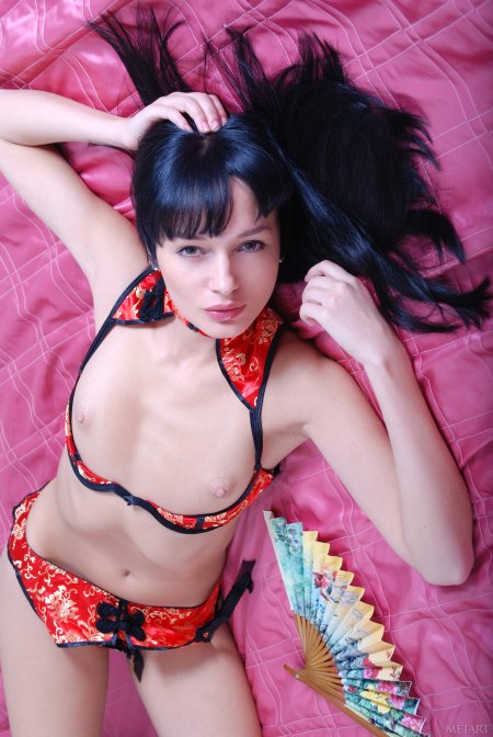 Olya O Представляя