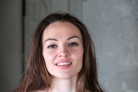 Tanya Grace Связана