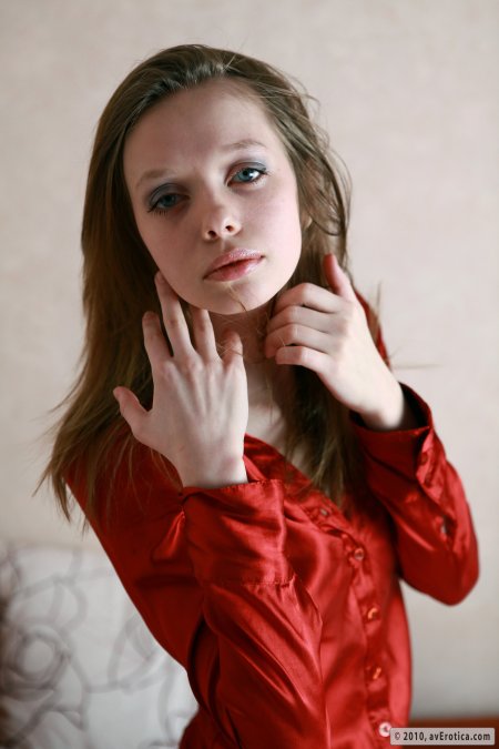 Kylie Amour Красное платье